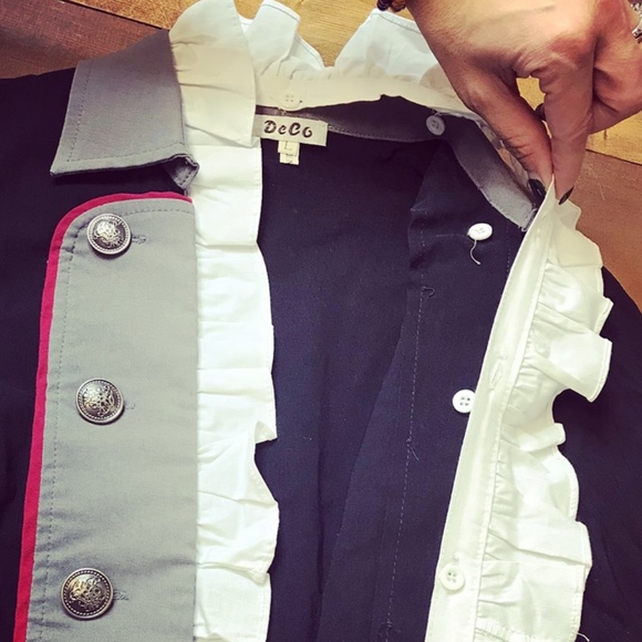 DECO - Picture 6 of 7